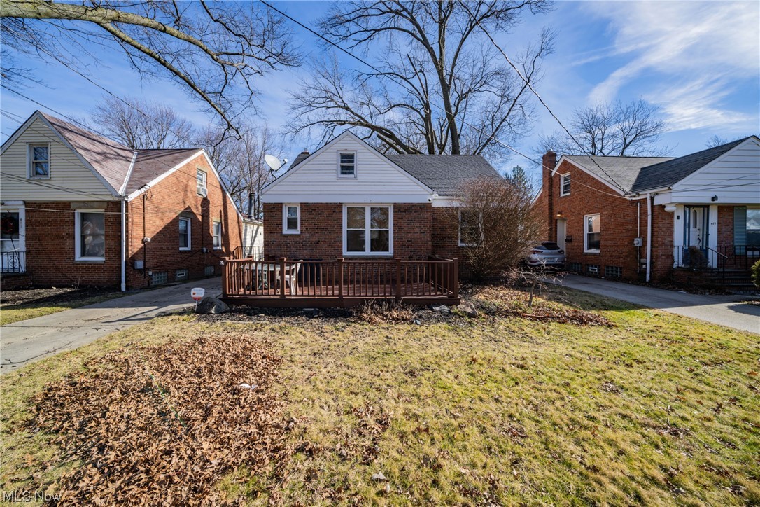 Bungalow - Residential