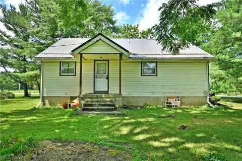 Photo of 3521 Goldner Lane SW, Warren, OH 44481 (MLS # 5220576)