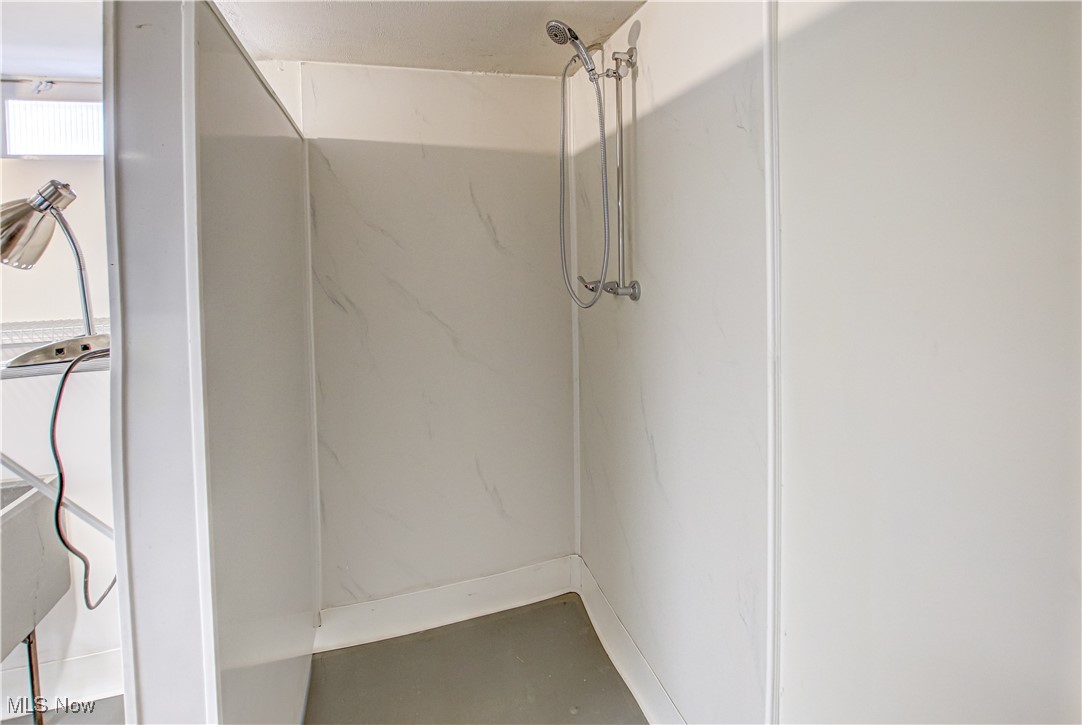 S H Kleinman Realty Cos Briar - Residential