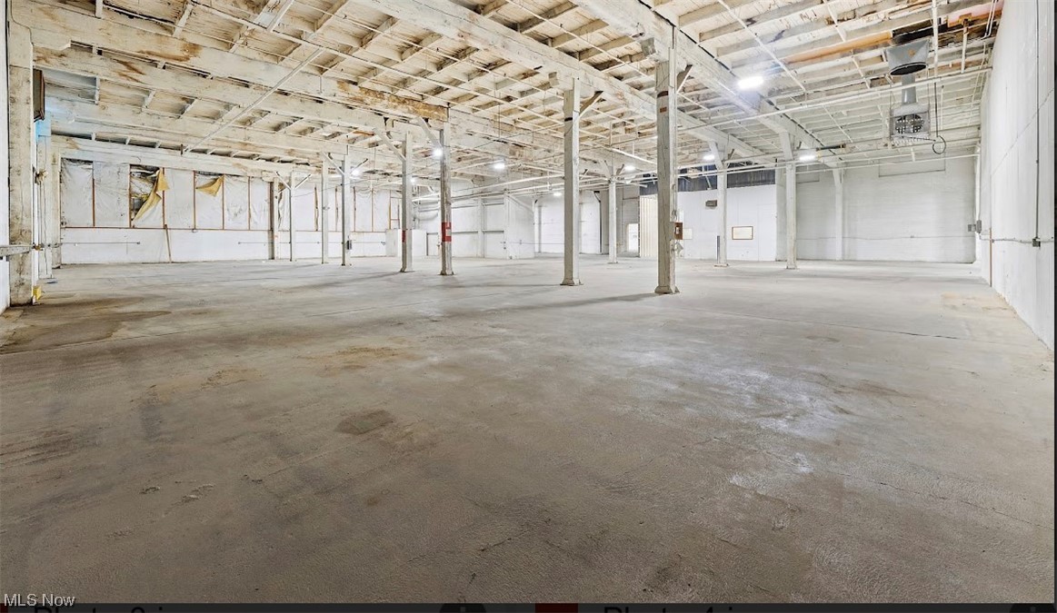 City/Youngstown - Commercial Sale