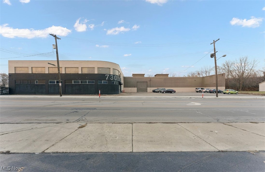 City/Youngstown - Commercial Sale