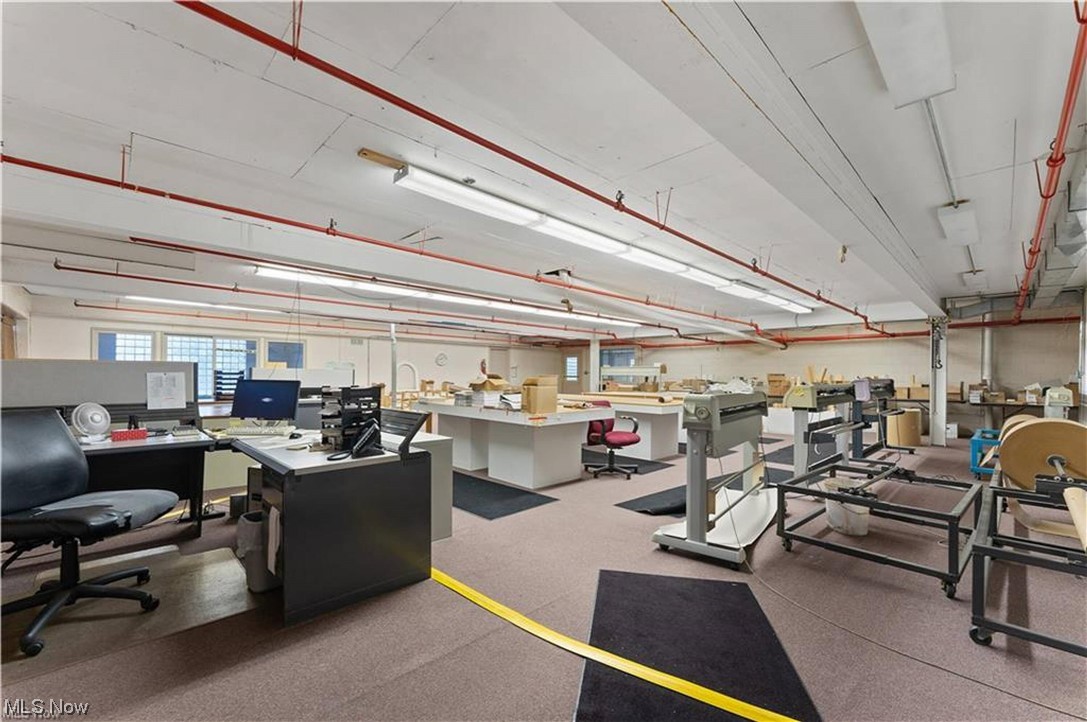 City/Youngstown - Commercial Sale