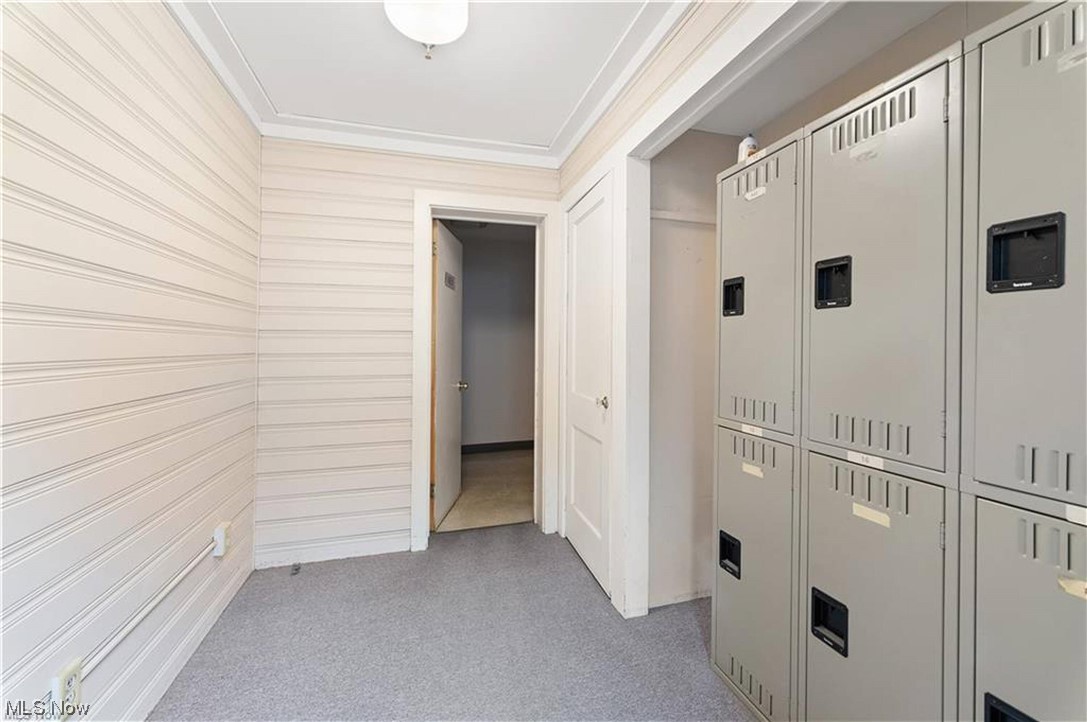 City/Youngstown - Commercial Sale