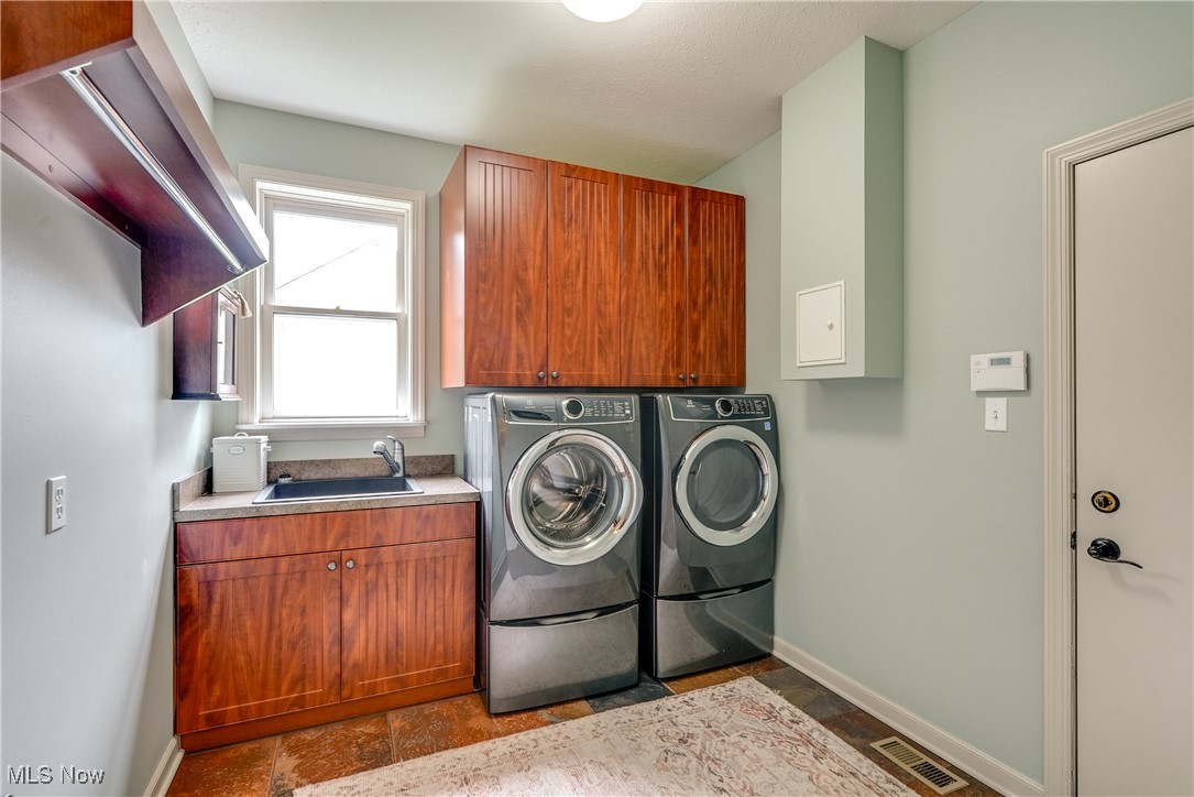 5061 Everton Avenue, Solon, Ohio image 30
