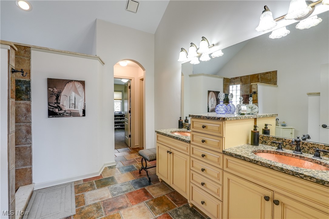 5061 Everton Avenue, Solon, Ohio image 37