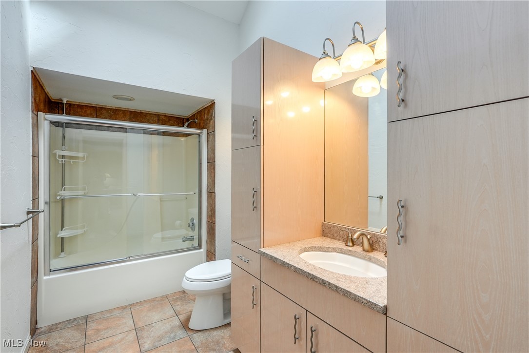 5061 Everton Avenue, Solon, Ohio image 34