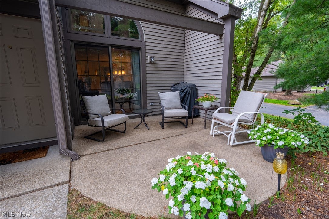 1233 Red Tail Hawk Drive