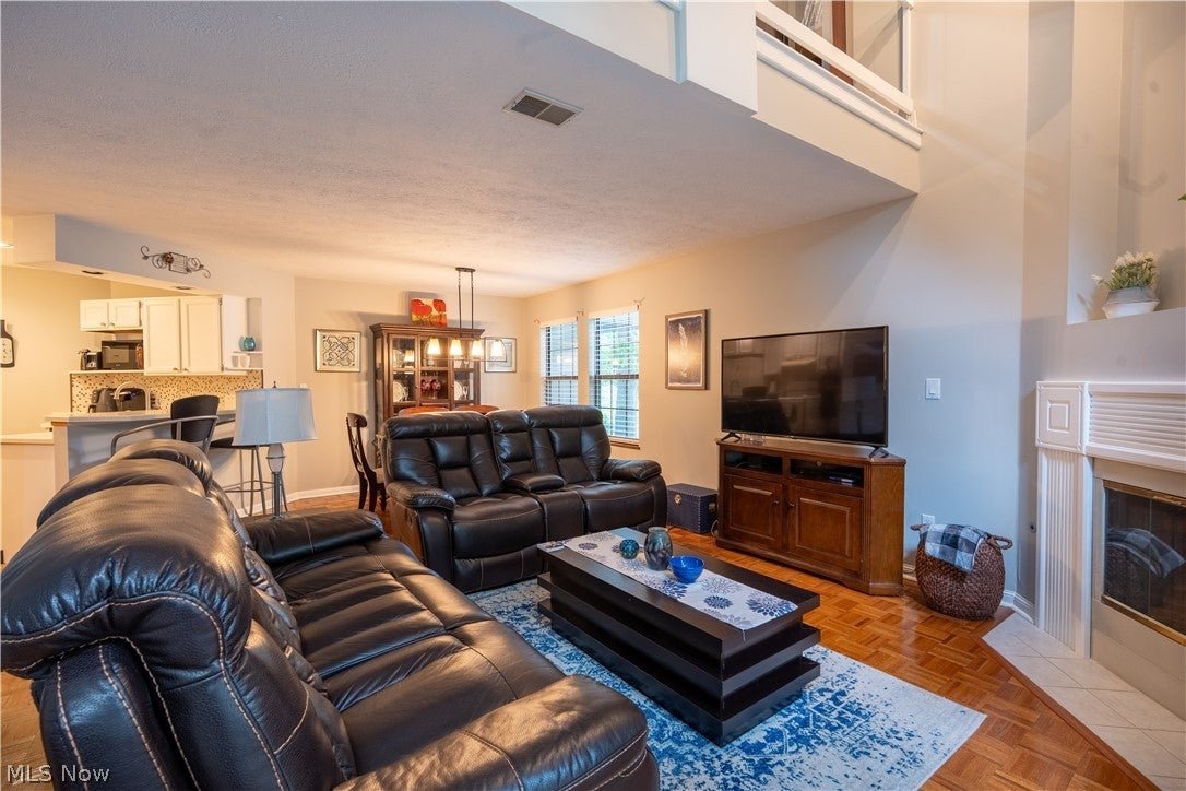 1233 Red Tail Hawk Drive