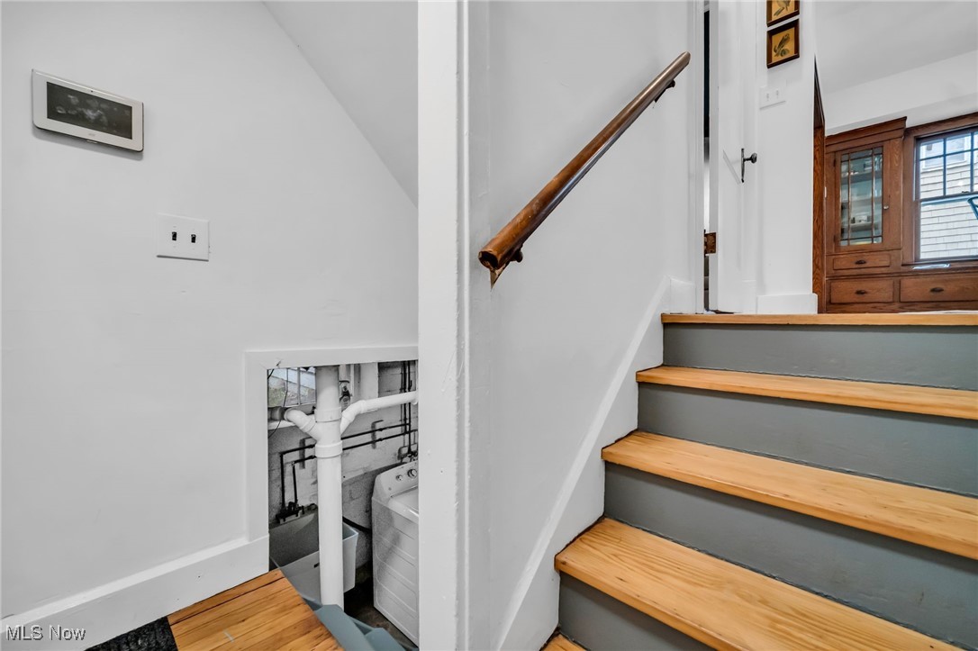 1508 Rydalmount Road, Cleveland Heights, Ohio image 32