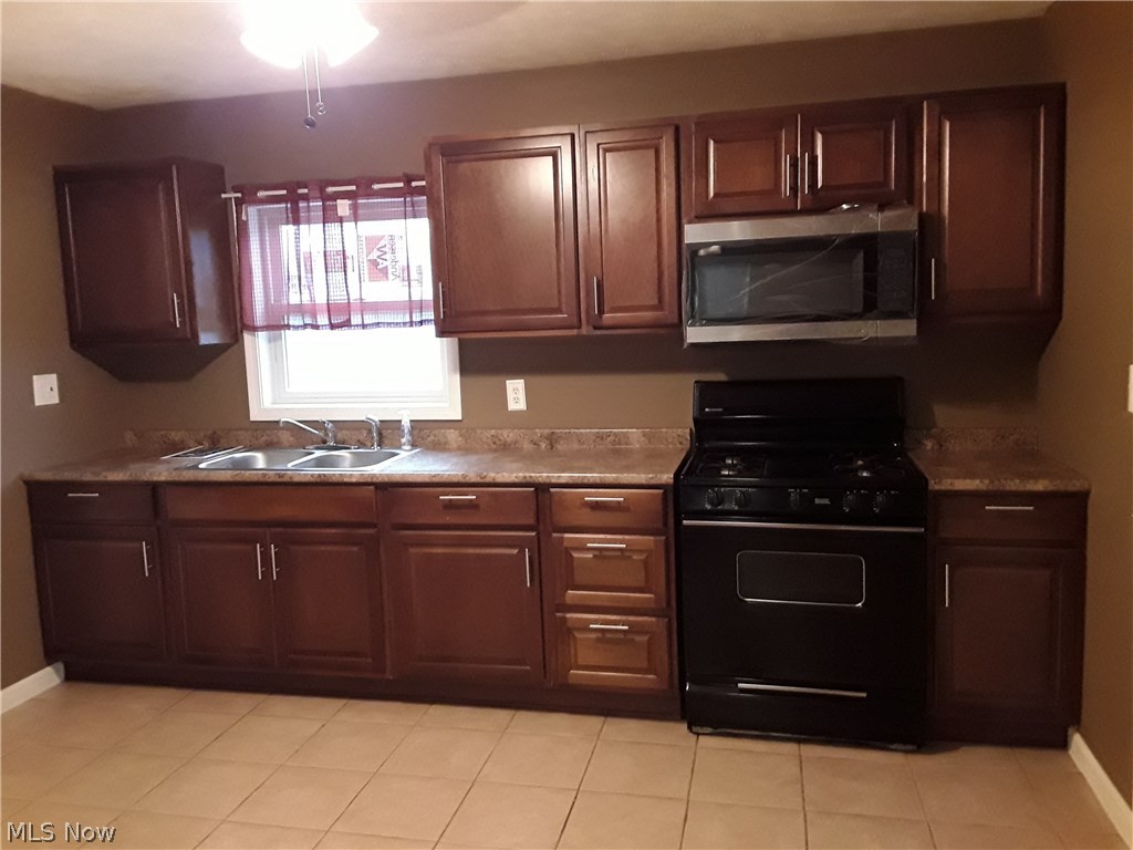 Pinewood Acres Dev Cos Pinewo - Residential