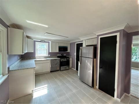 Tiny photo for 201 W Glendale Street, Bedford, OH 44146 (MLS # 5229277)