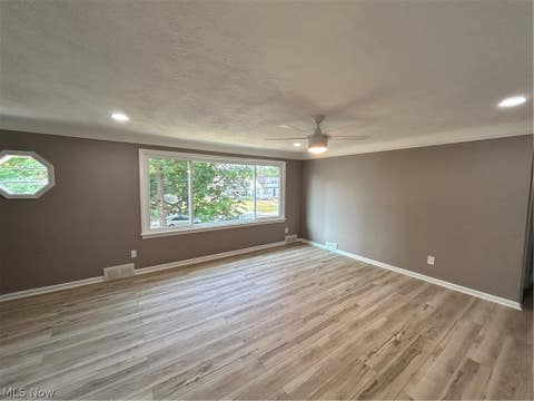 Tiny photo for 201 W Glendale Street, Bedford, OH 44146 (MLS # 5229277)
