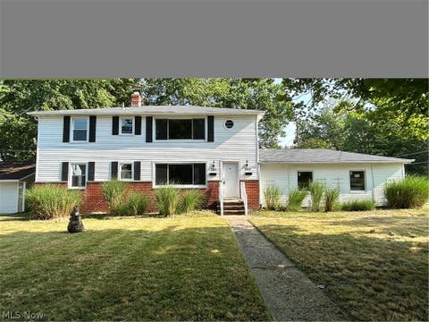 Photo of 201 W Glendale Street, Bedford, OH 44146 (MLS # 5229277)