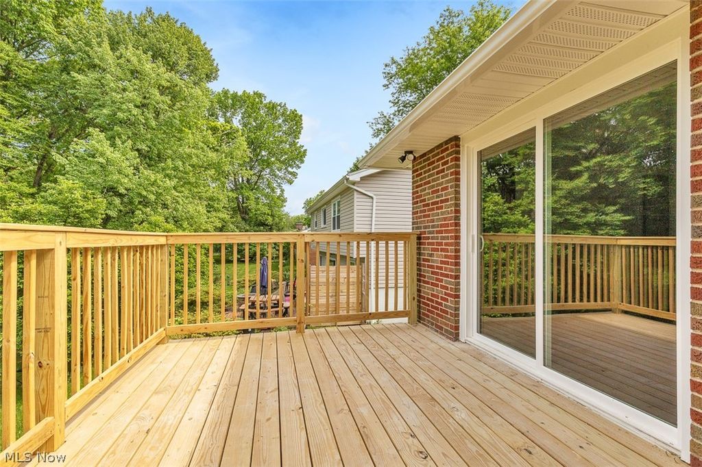 Photo of 2429 Thurmont Road, Akron, OH 44313 (MLS # 5215109)