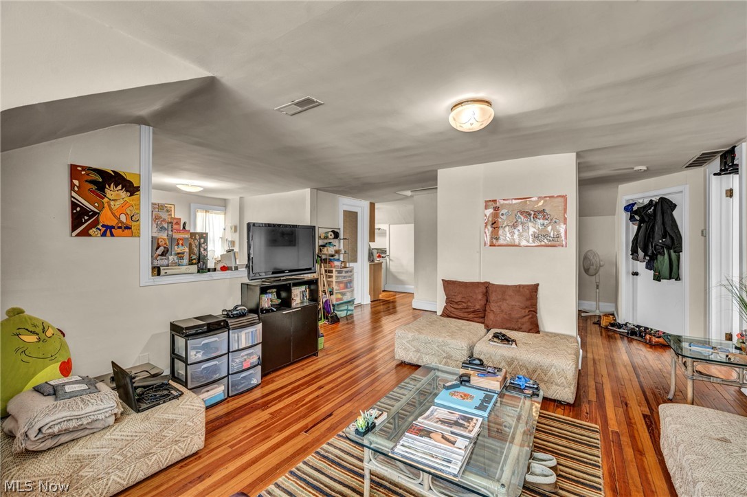 Euclid Heights - Residential Income