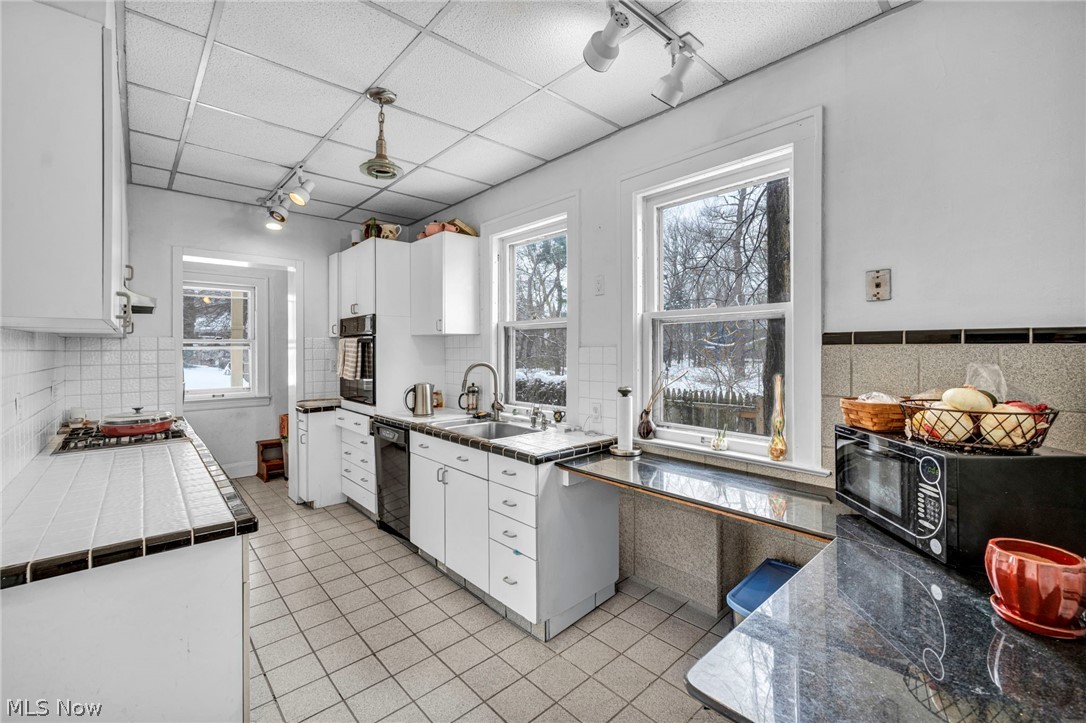 Euclid Heights - Residential Income