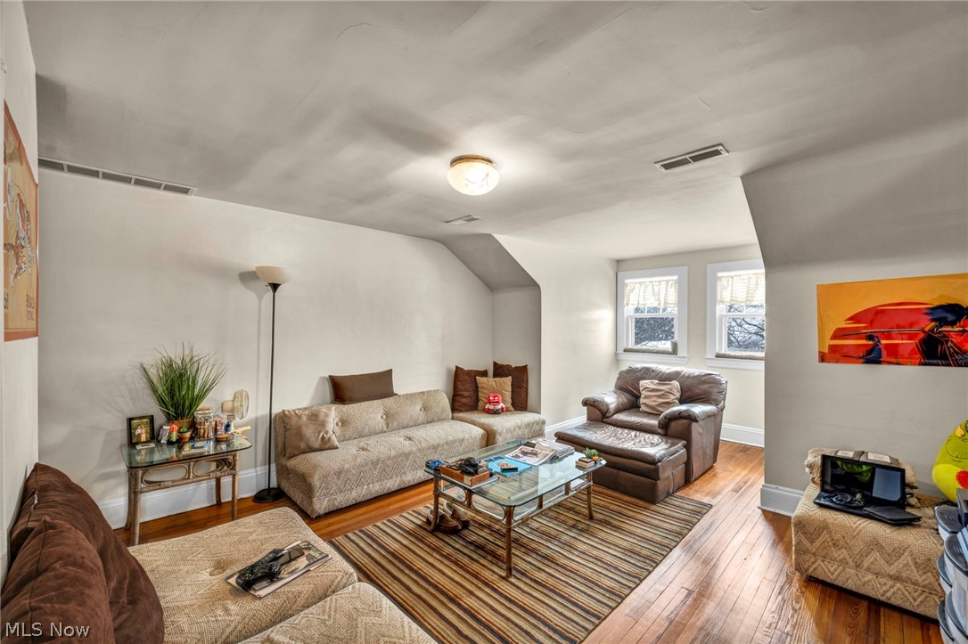 Euclid Heights - Residential Income