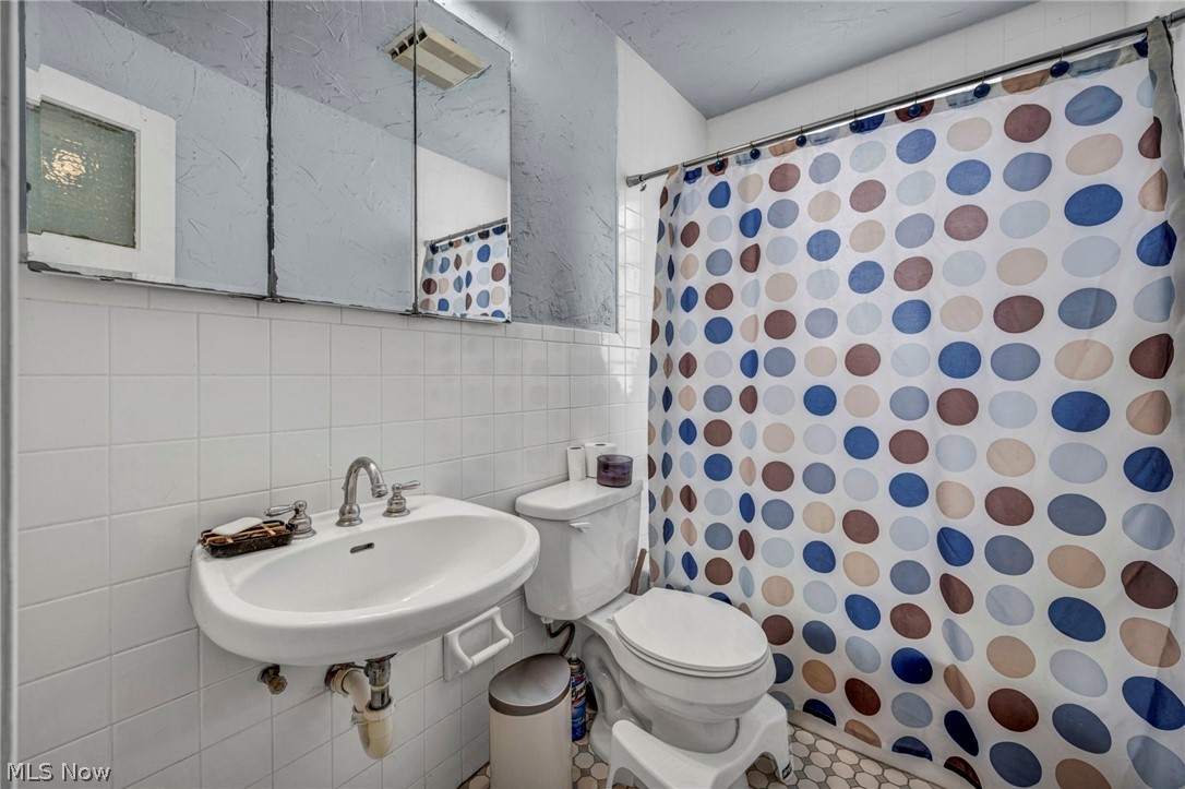 Euclid Heights - Residential Income