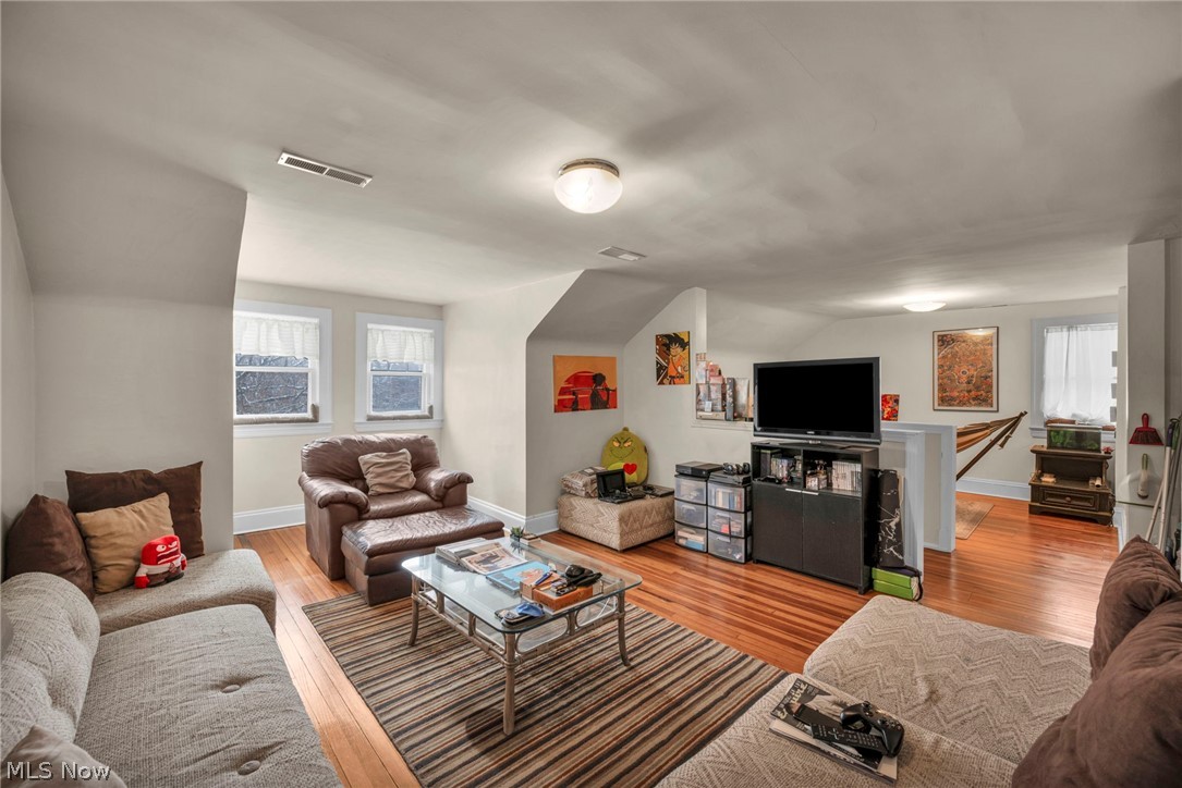 Euclid Heights - Residential Income