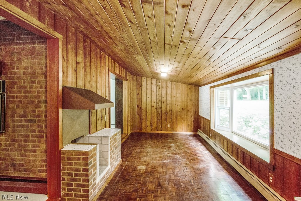 Briar Hill - Residential