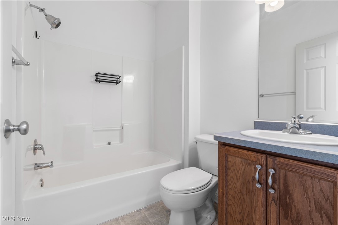 3285 Grey Village Drive, Akron, Ohio image 23