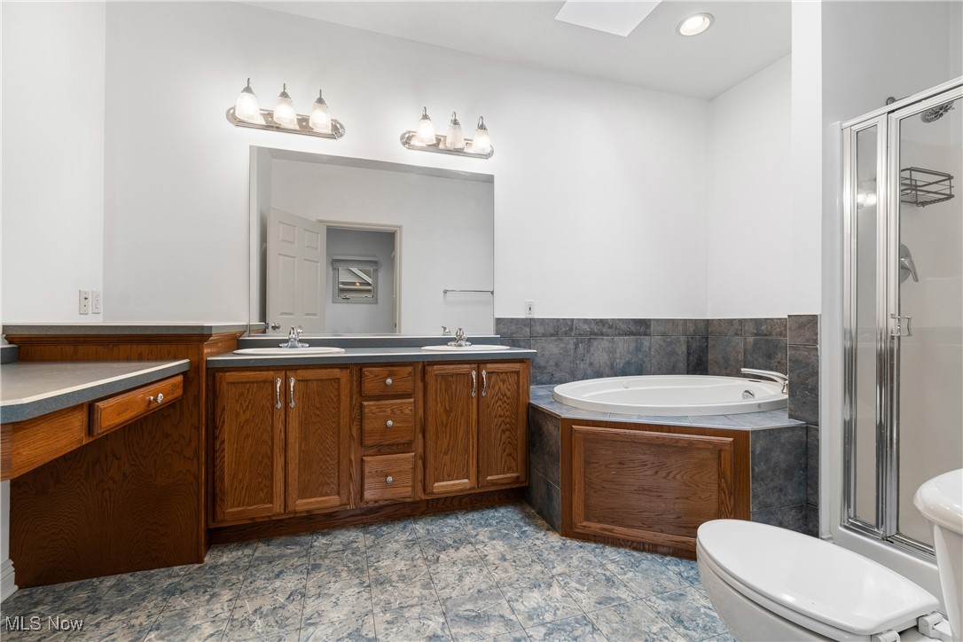 3285 Grey Village Drive, Akron, Ohio image 21