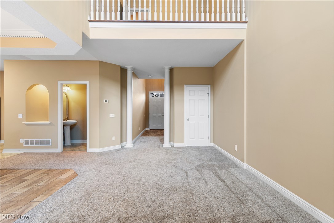 3285 Grey Village Drive, Akron, Ohio image 9