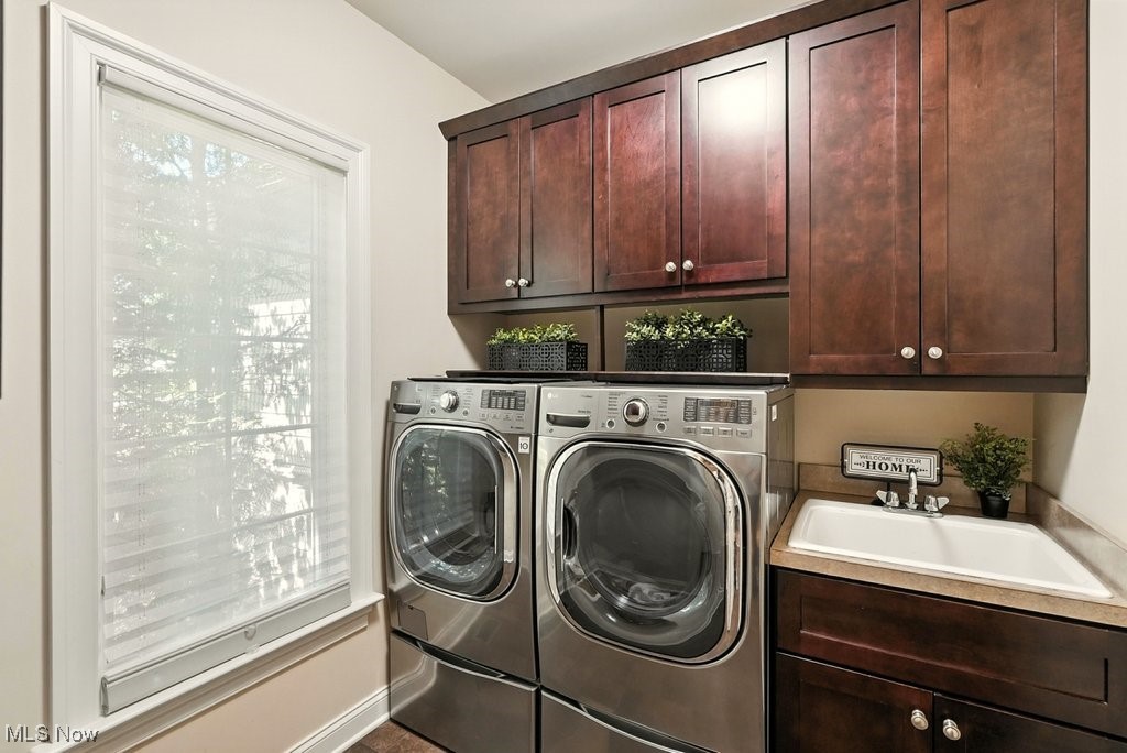 Orange, Ohio 44122, United States, 5 Bedrooms Bedrooms, ,5 BathroomsBathrooms,Residential,Contingent,159284