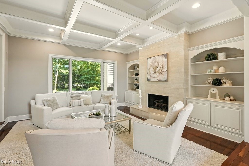 Orange, Ohio 44122, United States, 5 Bedrooms Bedrooms, ,5 BathroomsBathrooms,Residential,Contingent,159284