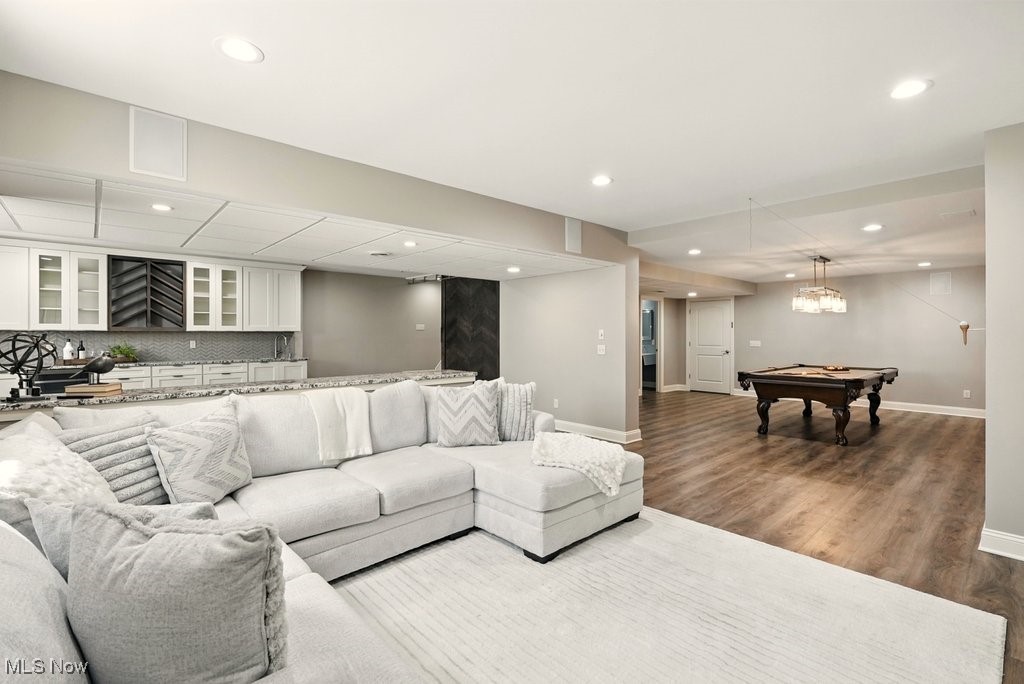 Orange, Ohio 44122, United States, 5 Bedrooms Bedrooms, ,5 BathroomsBathrooms,Residential,Contingent,159284