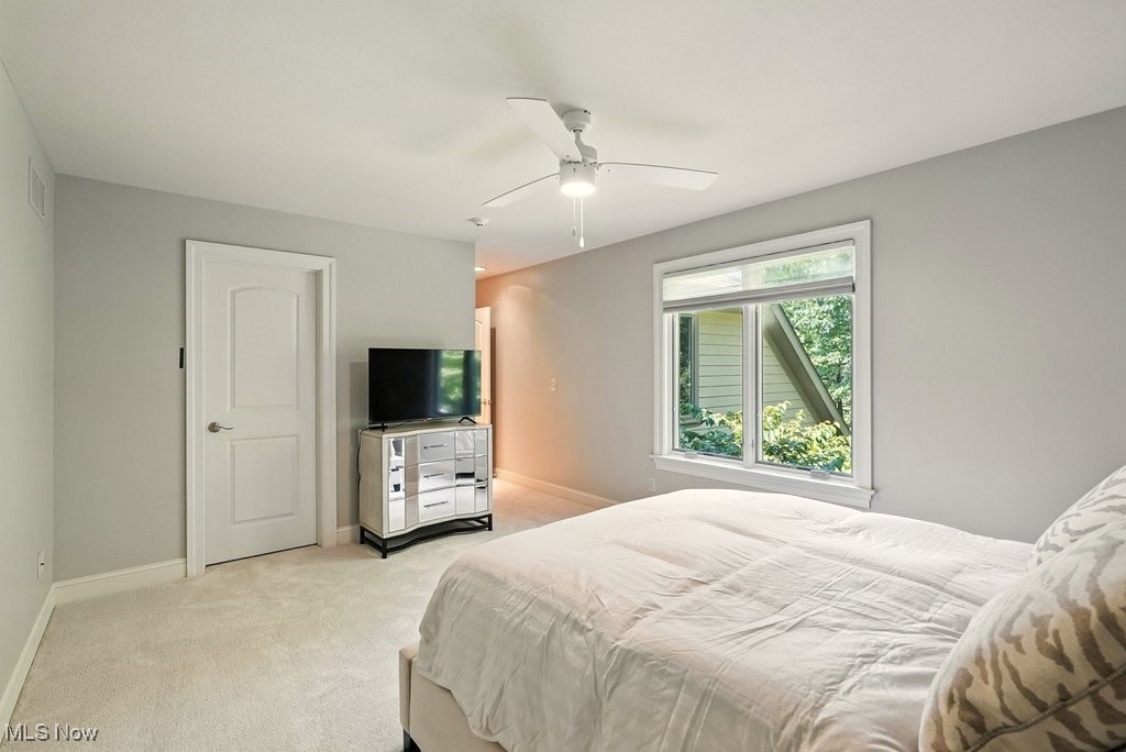 Orange, Ohio 44122, United States, 5 Bedrooms Bedrooms, ,5 BathroomsBathrooms,Residential,Contingent,159284