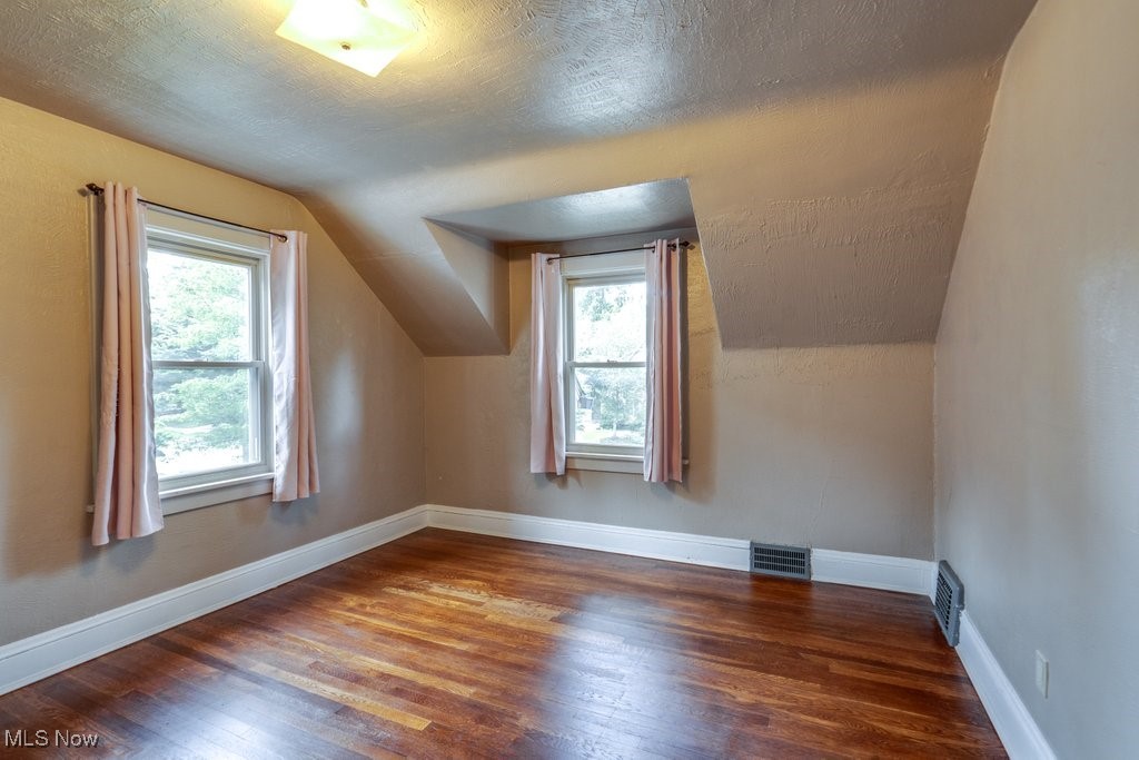 Elm Hill Estates - Residential Lease