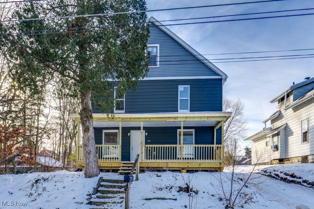 Photo of 155 W Walnut Street, Wadsworth, OH 44281 (MLS # 5176459)