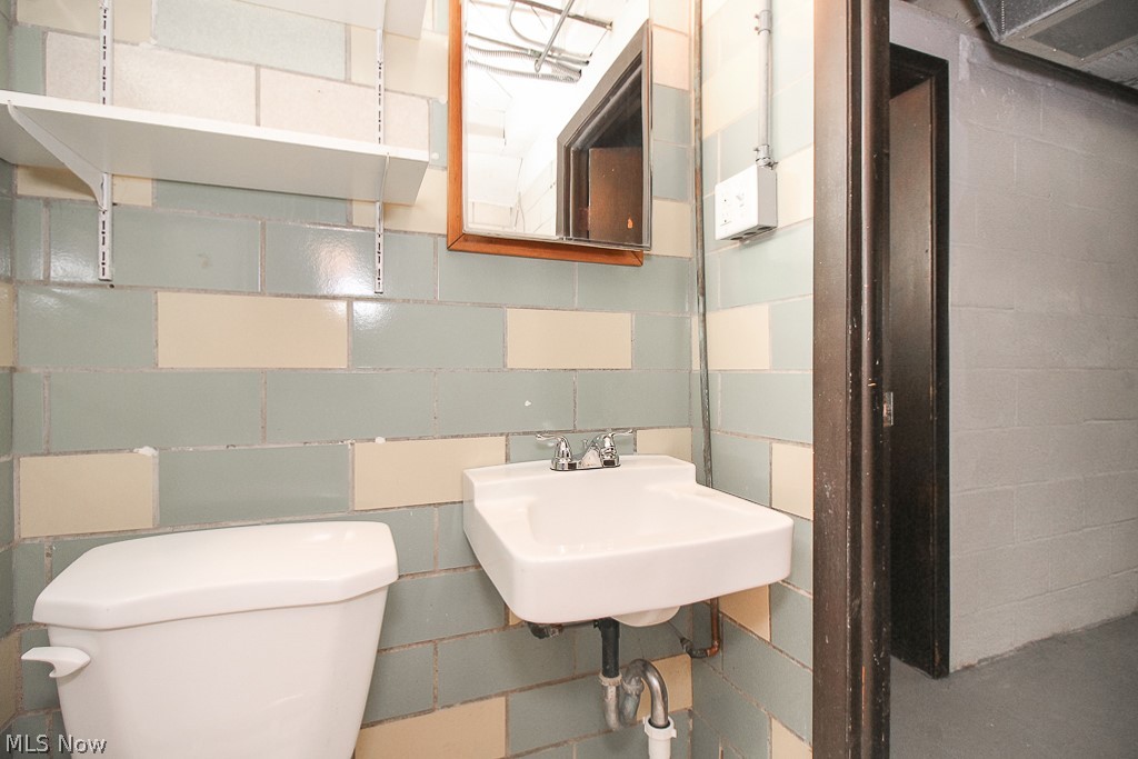 Tuxedo Heights - Residential Lease