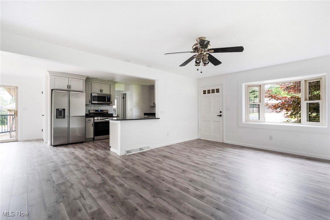 2450 Venloe Drive, Poland, Ohio image 3