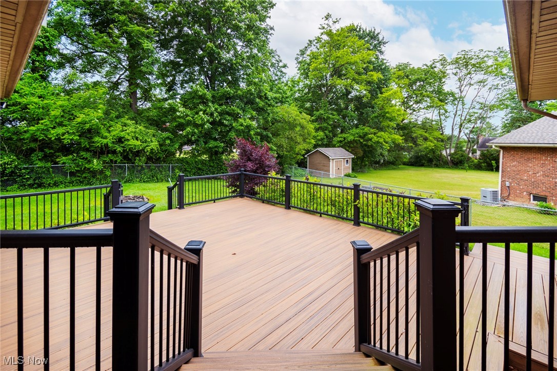 2450 Venloe Drive, Poland, Ohio image 20