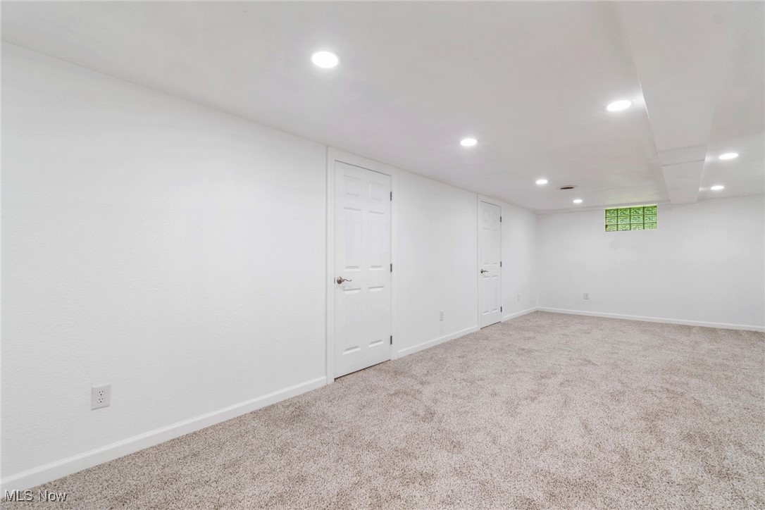 2450 Venloe Drive, Poland, Ohio image 10