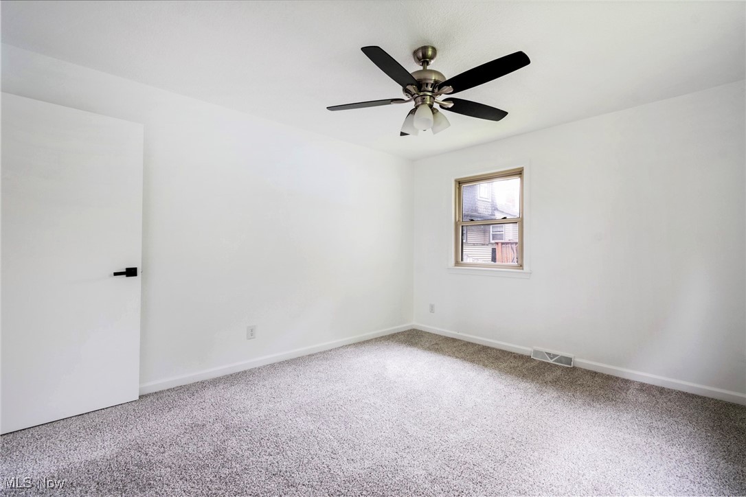 2450 Venloe Drive, Poland, Ohio image 7