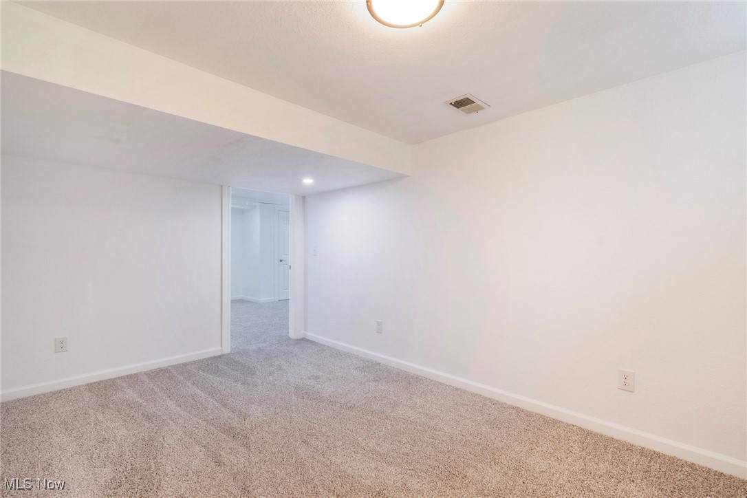 2450 Venloe Drive, Poland, Ohio image 12