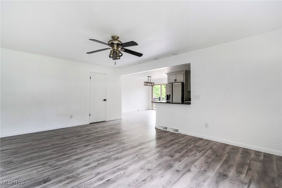 2450 Venloe Drive, Poland, Ohio image 2