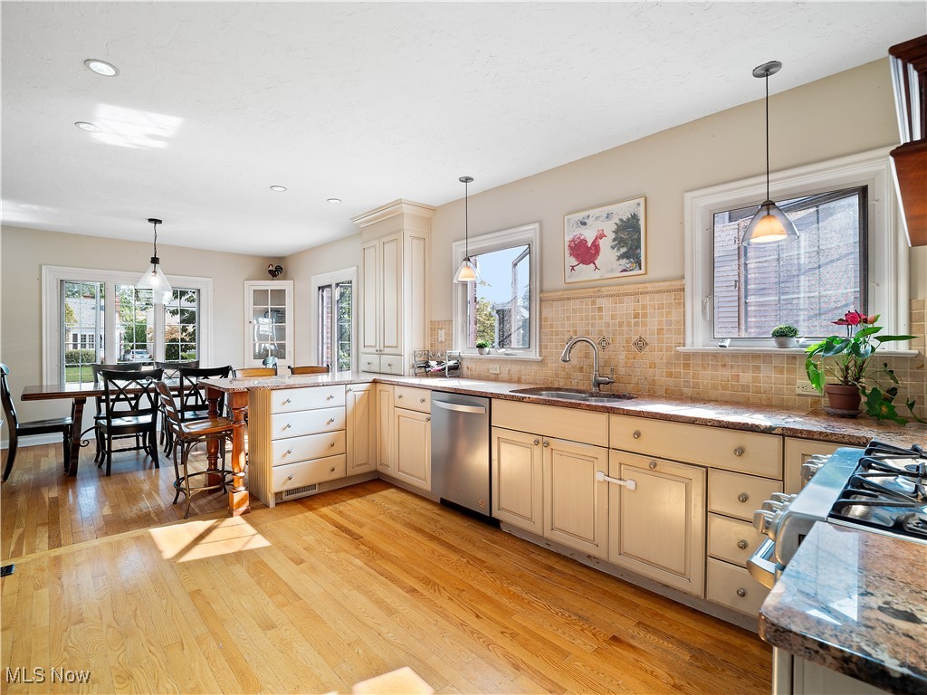 Riverwood Park - Residential