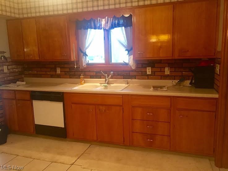 Howland Homes 04 - Residential