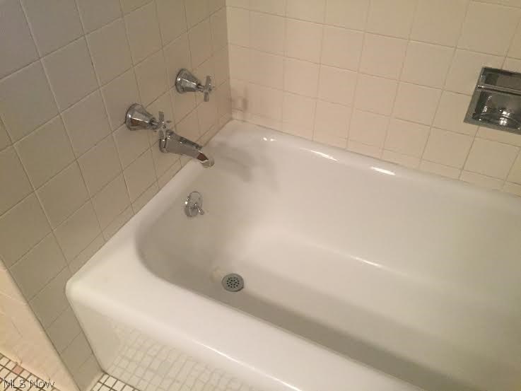 Howland Homes 04 - Residential