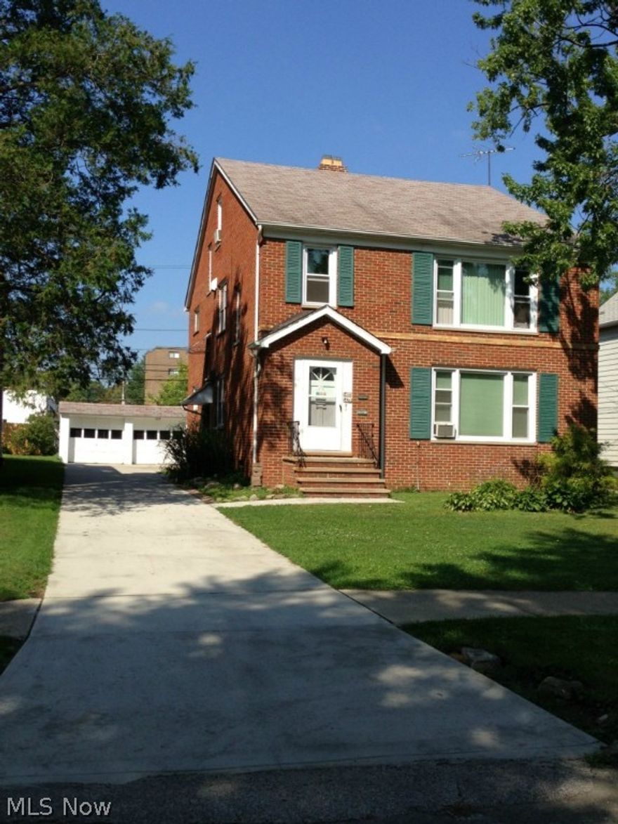 Fully occupied 3 family!  Part of an estate of 18 single family & multi-family properties.  Properties available individually or as a package.  Please contact the listing agent for additional information, including rent roll(s).  Majority of concrete driveway was replaced in 2013!  Partial hardwood floors in all 3 units!  1st & 2nd floor units have covered porches!  Kitchen appliances included (some appliances may belong to tenant and would remain tenant owned) and any washer/dryer are tenant owned.  

Seller reserves the right to withdraw the property from the market and/or reject an offer at any time.