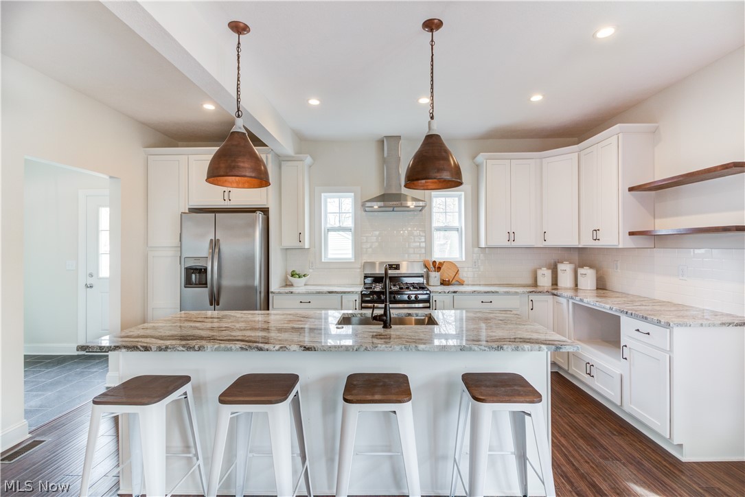 Esther - Residential