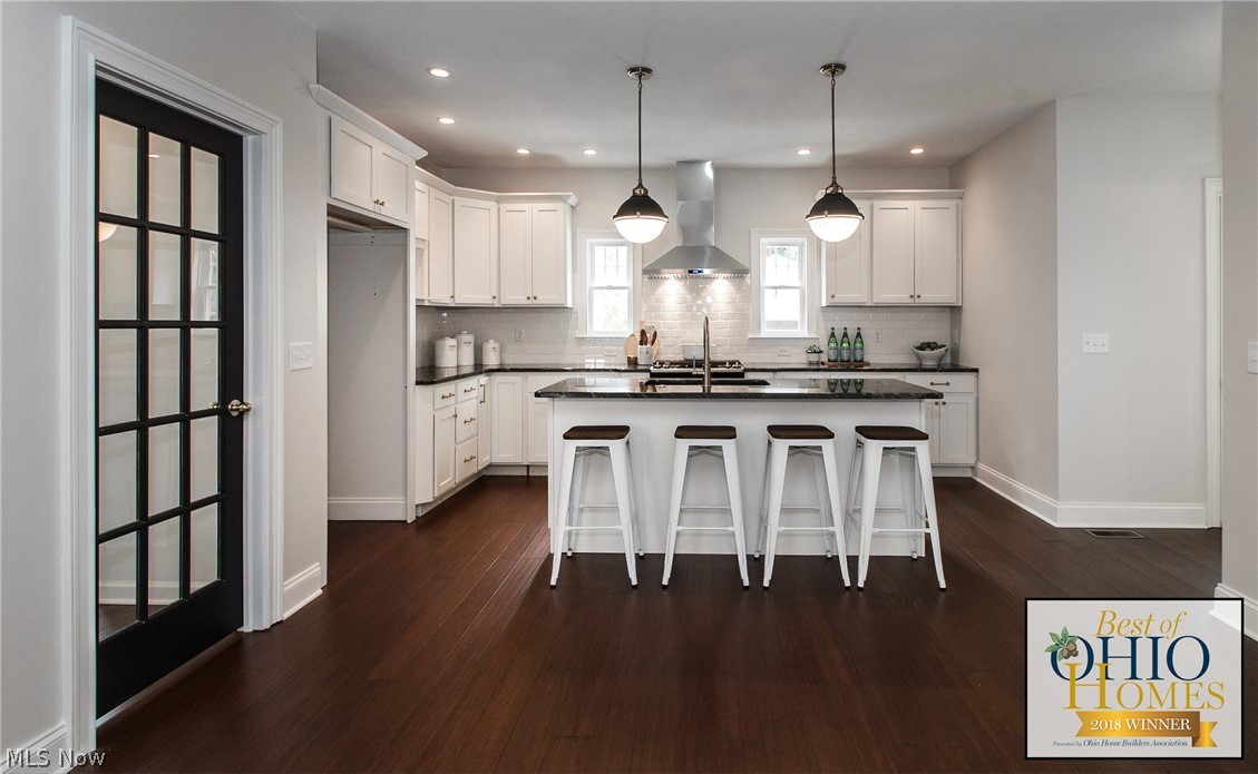 Esther - Residential