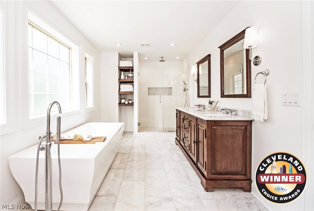 Esther - Residential