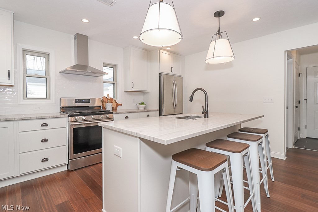 Esther - Residential