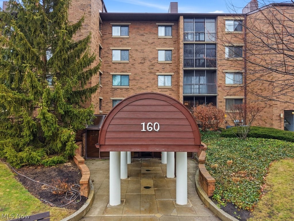 Woodhawk Club - Residential