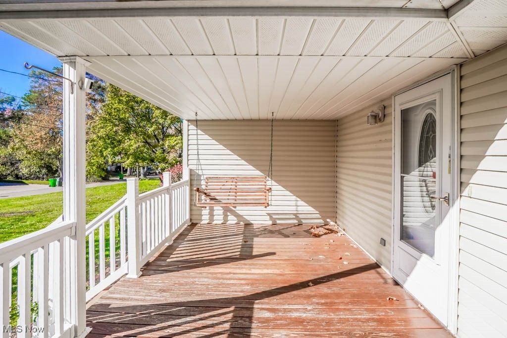 Photo of 505 Rose Lane Street SE, North Canton, OH 44720 (MLS # 5167952)